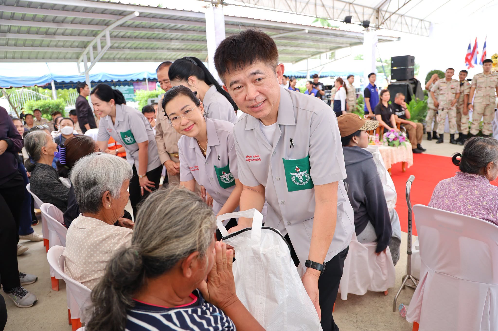 รองผู้ว่า ฯ กาญจนบุรี เปิดหน่วยแพทย์อาสาสมเด็จพระศรีนครินทราบรมราชชนนี (พอ.สว.) ในพื้นที่ตำบลวังศาลา อำเภอท่าม่วง จังหวัดกาญจนบุรี