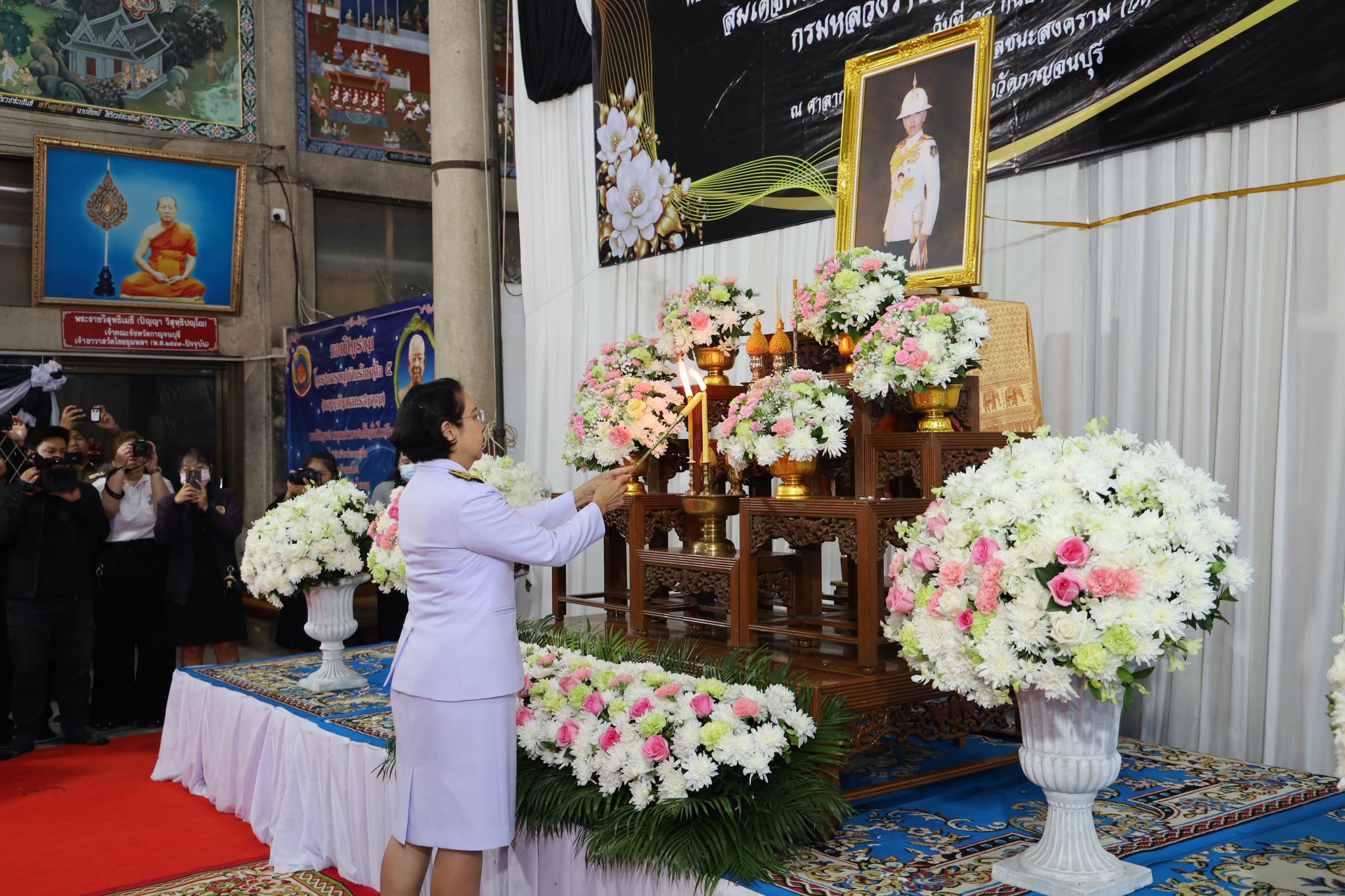 จังหวัดกาญจนบุรี จัดพิธีบำเพ็ญและทำบุญตักบาตร ในวาระครบ 100 วัน สตมวาร แห่งการสิ้นพระชนม์ ถวายเป็นพระกุศลแด่สมเด็จพระเจ้าลูกเธอ เจ้าฟ้าพัชรกิติยาภา นเรนทิราเทพยวดีกรมหลวงราชสาริณีสิริพัชร มหาวัชรราชธิดา